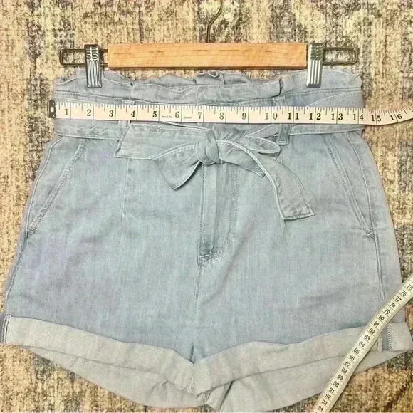 Express | Women’s Extreme High Waisted Paperbag Belted Shortie Shorts | Size 2 - Picture 7 of 11